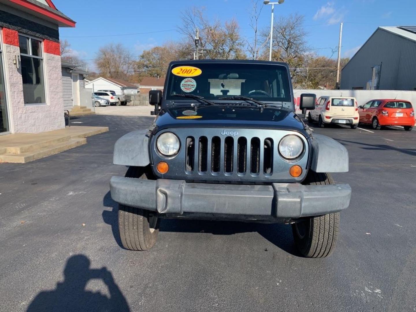 2007 GRAY JEEP WRANGLER X (1J4GA39137L) with an 3.8L engine, Automatic transmission, located at 3100 Covert Avenue, Evansville, IN, 47714, (812) 473-4492, 37.955418, -87.512238 - Photo#1