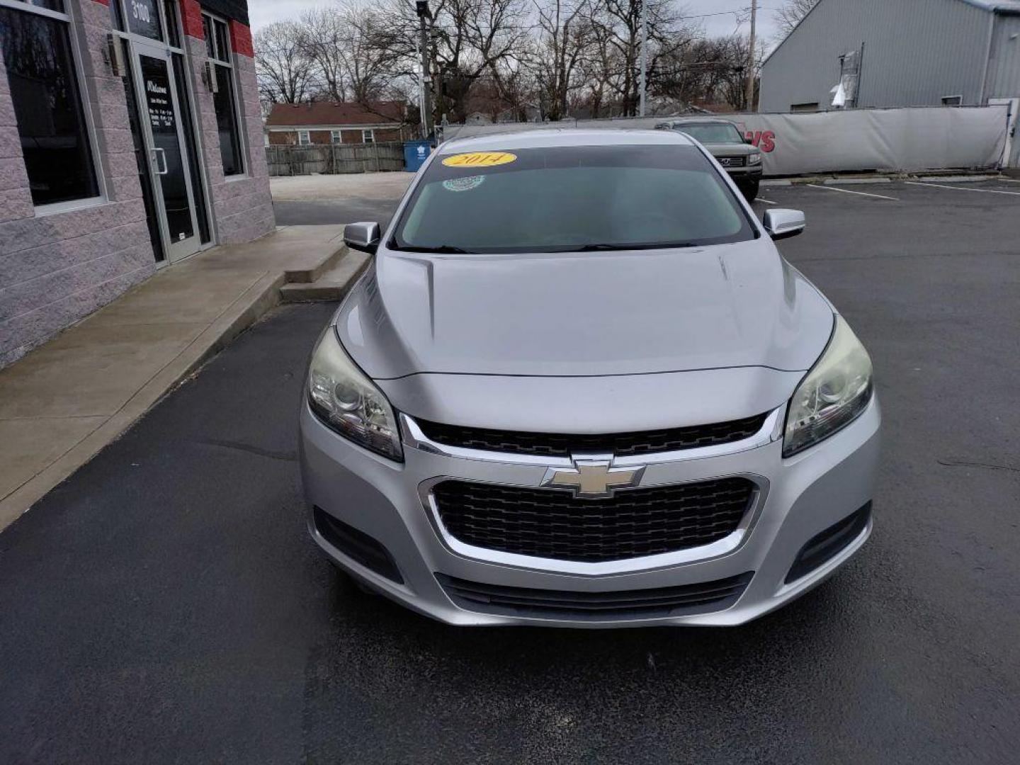 2014 SILVER CHEVROLET MALIBU 1LT (1G11C5SL0EF) with an 2.5L engine, Automatic transmission, located at 3100 Covert Avenue, Evansville, IN, 47714, (812) 473-4492, 37.955418, -87.512238 - Photo#0