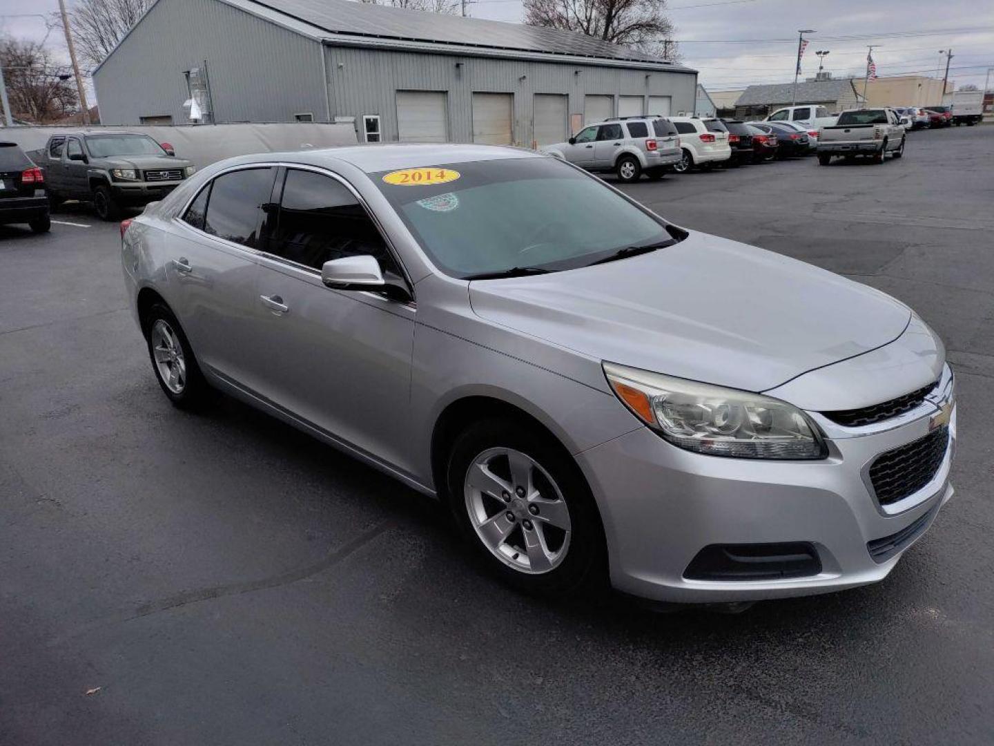 2014 SILVER CHEVROLET MALIBU 1LT (1G11C5SL0EF) with an 2.5L engine, Automatic transmission, located at 3100 Covert Avenue, Evansville, IN, 47714, (812) 473-4492, 37.955418, -87.512238 - Photo#1