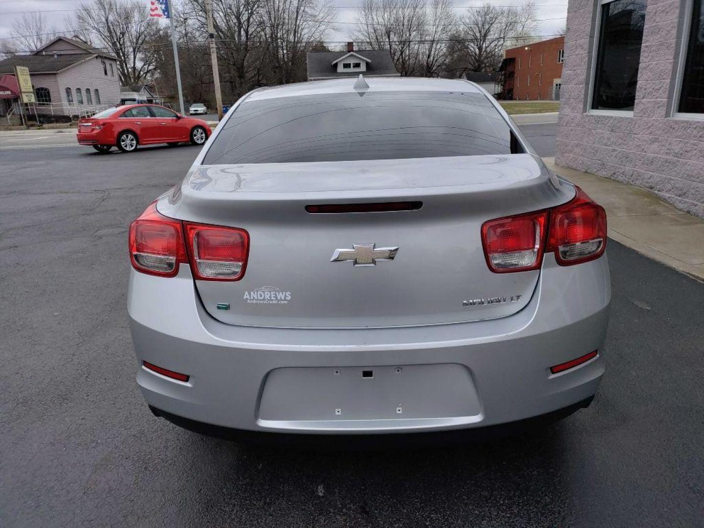 2014 SILVER CHEVROLET MALIBU 1LT (1G11C5SL0EF) with an 2.5L engine, Automatic transmission, located at 3100 Covert Avenue, Evansville, IN, 47714, (812) 473-4492, 37.955418, -87.512238 - Photo#2