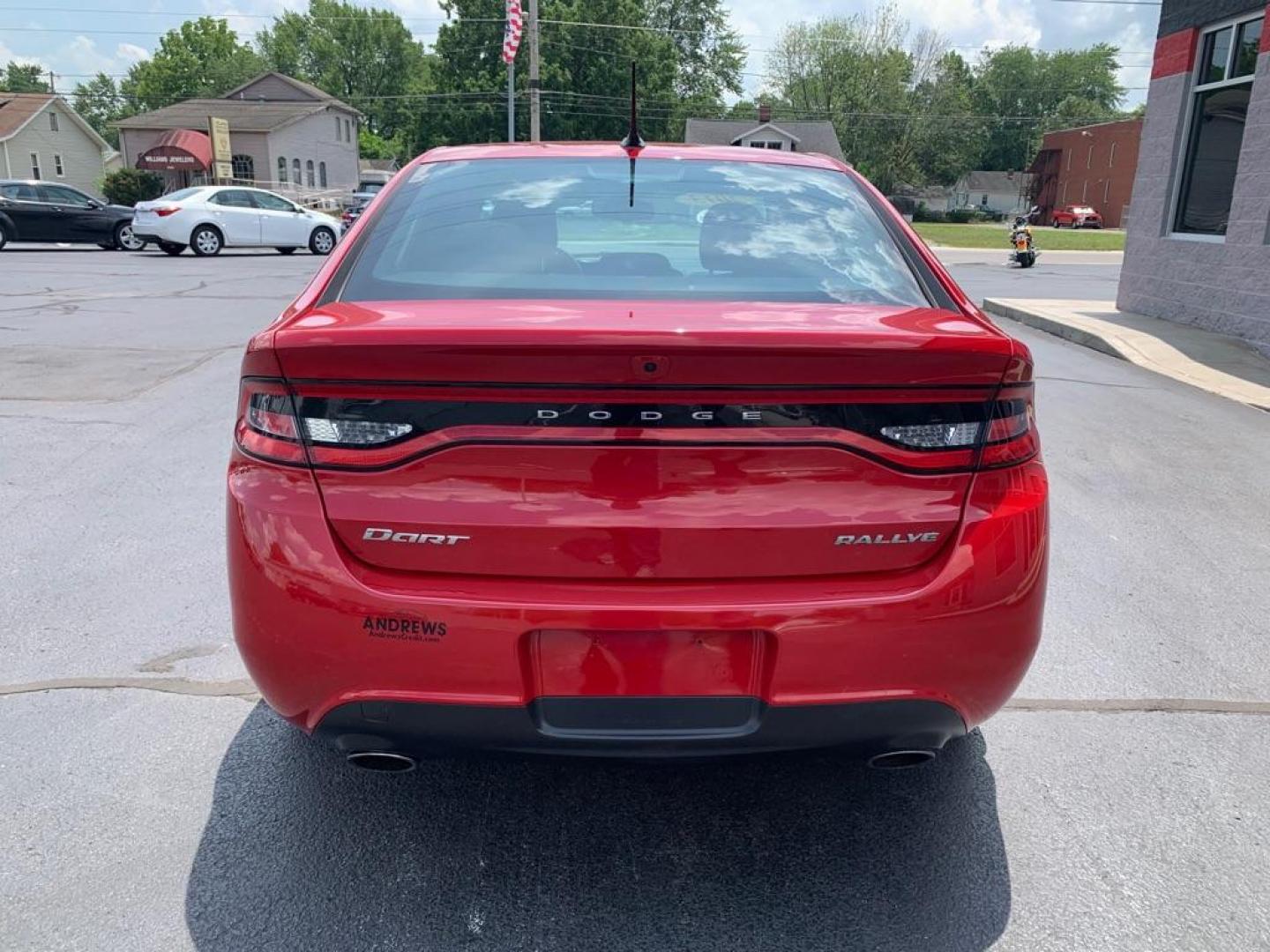 2013 RED DODGE DART SXT (1C3CDFBA5DD) with an 2.0L engine, Automatic transmission, located at 3100 Covert Avenue, Evansville, IN, 47714, (812) 473-4492, 37.955418, -87.512238 - Photo#3