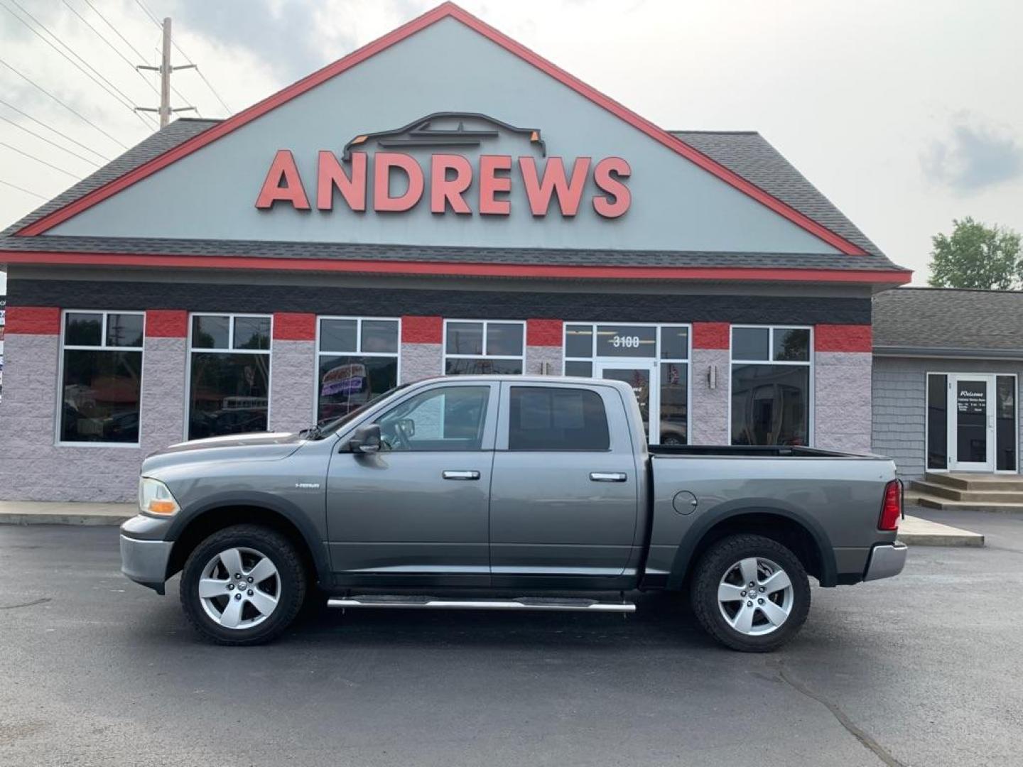 2010 GRAY DODGE RAM 1500 (1D7RV1CT5AS) with an 5.7L engine, Automatic transmission, located at 3100 Covert Avenue, Evansville, IN, 47714, (812) 473-4492, 37.955418, -87.512238 - Photo#0