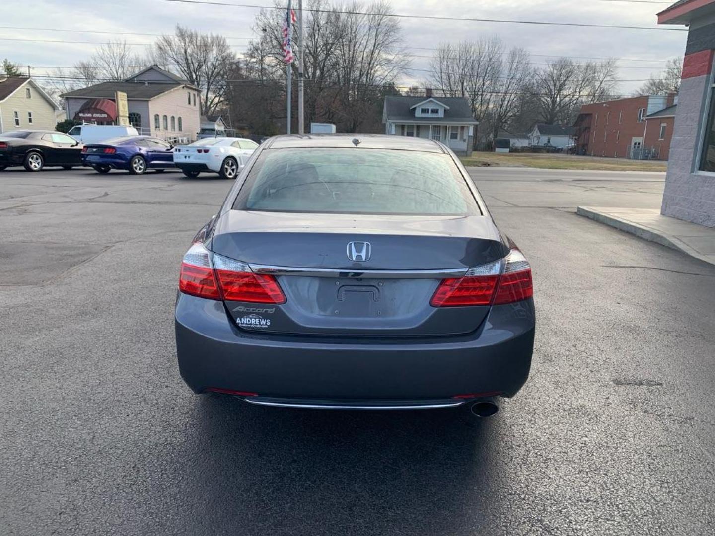 2015 GRAY HONDA ACCORD EXL (1HGCR2F80FA) with an 2.4L engine, Continuously Variable transmission, located at 3100 Covert Avenue, Evansville, IN, 47714, (812) 473-4492, 37.955418, -87.512238 - Photo#3