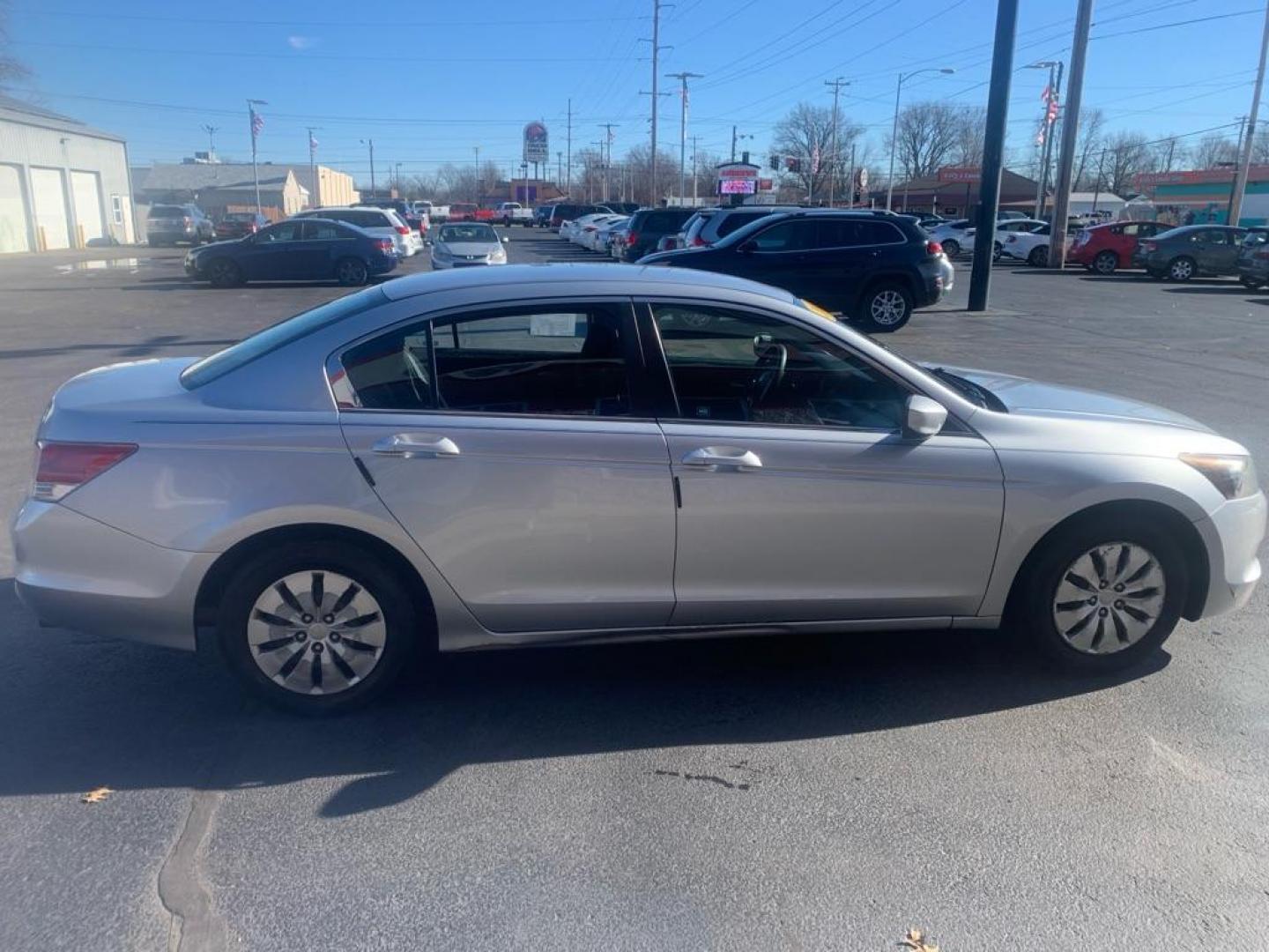 2008 SILVER HONDA ACCORD LX (1HGCP26338A) with an 2.4L engine, Automatic transmission, located at 3100 Covert Avenue, Evansville, IN, 47714, (812) 473-4492, 37.955418, -87.512238 - Photo#1