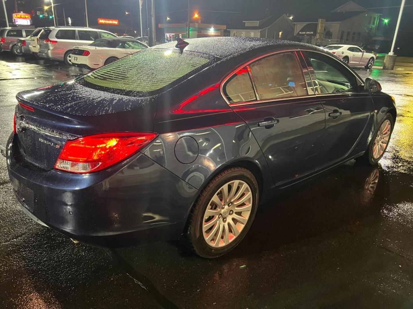 2011 BLUE BUICK REGAL CXL (W04GX5GV0B1) with an 2.0L engine, Automatic transmission, located at 3100 Covert Avenue, Evansville, IN, 47714, (812) 473-4492, 37.955418, -87.512238 - Photo#5