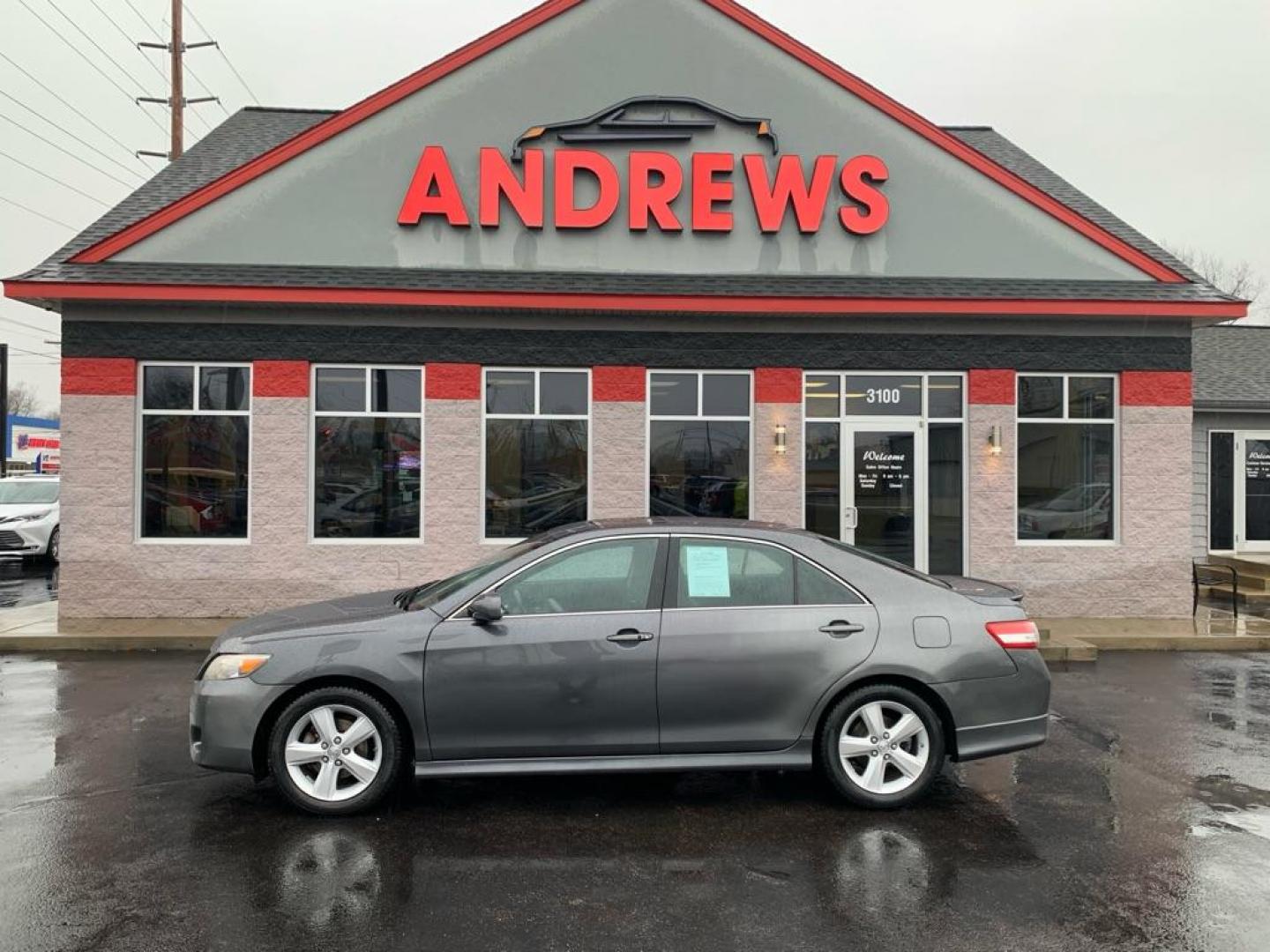 2010 GRAY TOYOTA CAMRY BASE (4T1BF3EK6AU) with an 2.5L engine, Automatic transmission, located at 3100 Covert Avenue, Evansville, IN, 47714, (812) 473-4492, 37.955418, -87.512238 - Photo#0