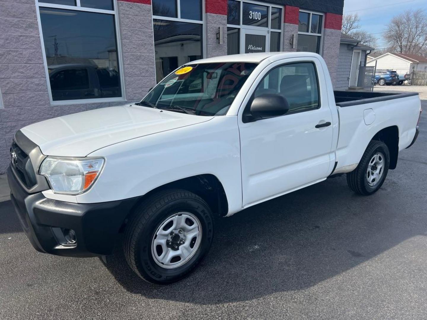 2014 WHITE TOYOTA TACOMA (5TFNX4CN6EX) with an 2.7L engine, Automatic transmission, located at 3100 Covert Avenue, Evansville, IN, 47714, (812) 473-4492, 37.955418, -87.512238 - Photo#1