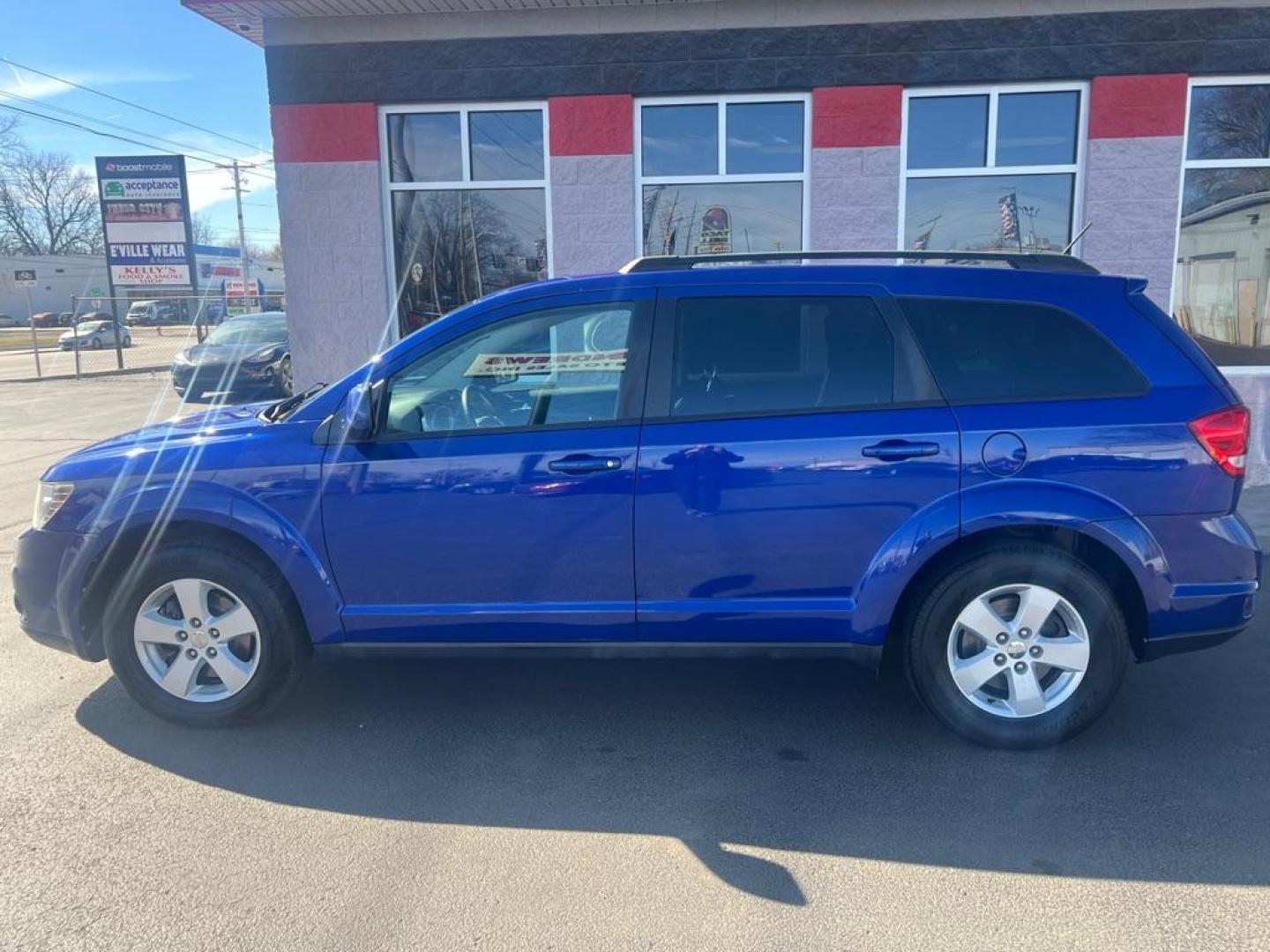 2012 BLUE DODGE JOURNEY SXT (3C4PDCBG9CT) with an 3.6L engine, Automatic transmission, located at 3100 Covert Avenue, Evansville, IN, 47714, (812) 473-4492, 37.955418, -87.512238 - Photo#1