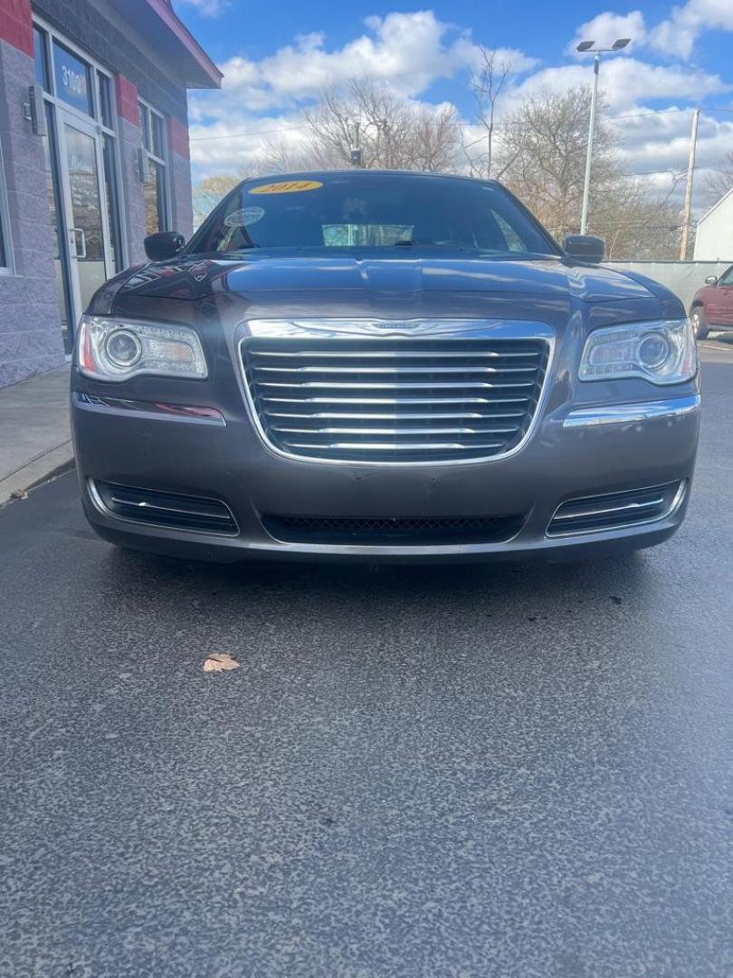 2014 GRAY CHRYSLER 300 (2C3CCAAG9EH) with an 3.6L engine, Automatic transmission, located at 3100 Covert Avenue, Evansville, IN, 47714, (812) 473-4492, 37.955418, -87.512238 - Photo#2