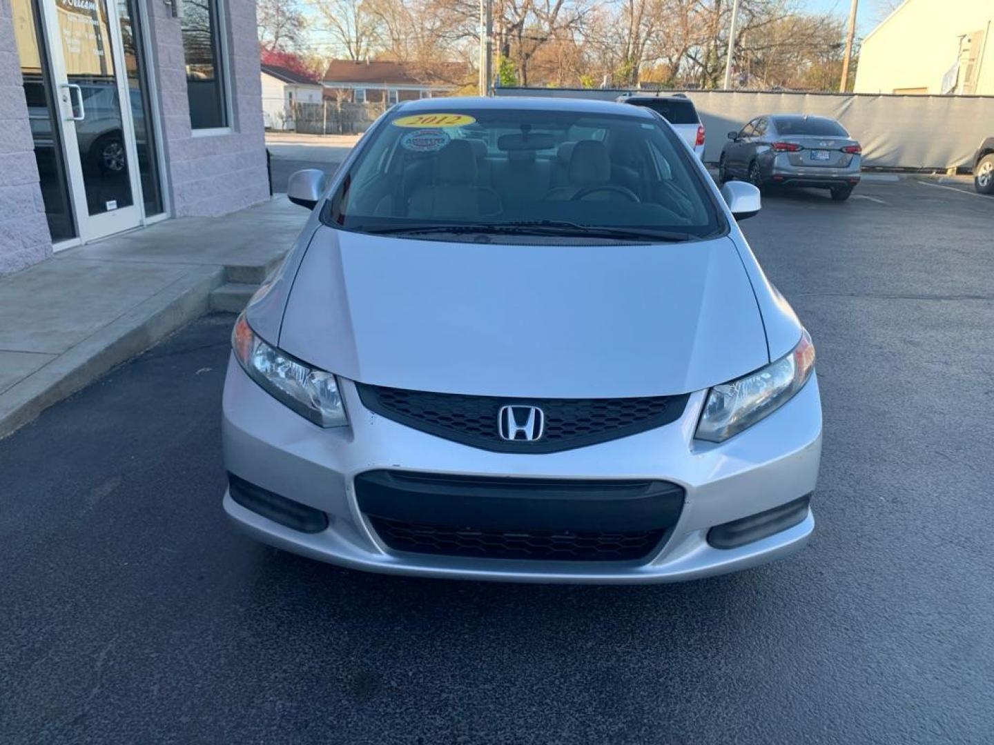 2012 SILVER HONDA CIVIC LX (2HGFG3B52CH) with an 1.8L engine, Automatic transmission, located at 3100 Covert Avenue, Evansville, IN, 47714, (812) 473-4492, 37.955418, -87.512238 - Photo#1