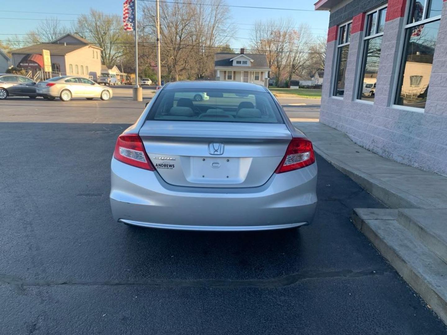 2012 SILVER HONDA CIVIC LX (2HGFG3B52CH) with an 1.8L engine, Automatic transmission, located at 3100 Covert Avenue, Evansville, IN, 47714, (812) 473-4492, 37.955418, -87.512238 - Photo#3