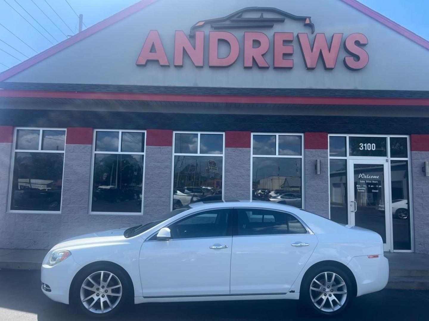 2012 WHITE CHEVROLET MALIBU LTZ (1G1ZG5E74CF) with an 3.6L engine, Automatic transmission, located at 3100 Covert Avenue, Evansville, IN, 47714, (812) 473-4492, 37.955418, -87.512238 - Photo#0