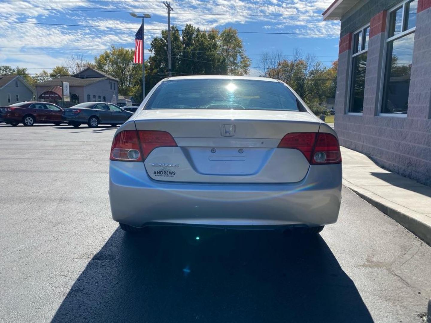 2006 SILVER HONDA CIVIC LX (1HGFA16576L) with an 1.8L engine, Automatic transmission, located at 3100 Covert Avenue, Evansville, IN, 47714, (812) 473-4492, 37.955418, -87.512238 - Photo#3