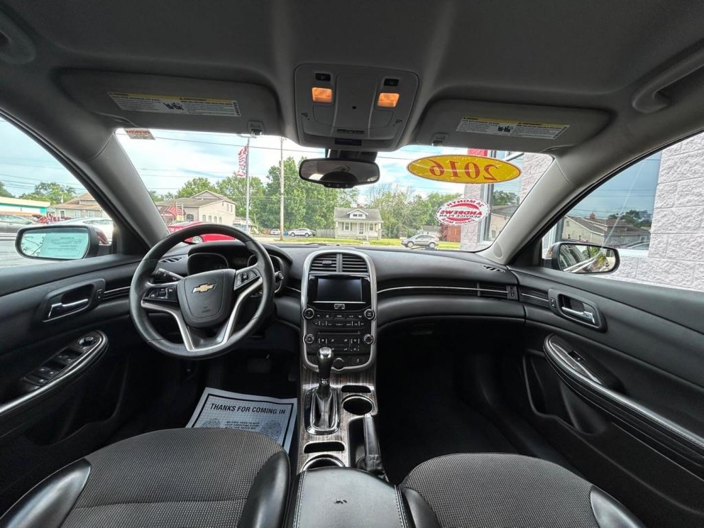 2016 RED CHEVROLET MALIBU LIMITED LT (1G11C5SA3GF) with an 2.5L engine, Automatic transmission, located at 3100 Covert Avenue, Evansville, IN, 47714, (812) 473-4492, 37.955418, -87.512238 - Photo#3