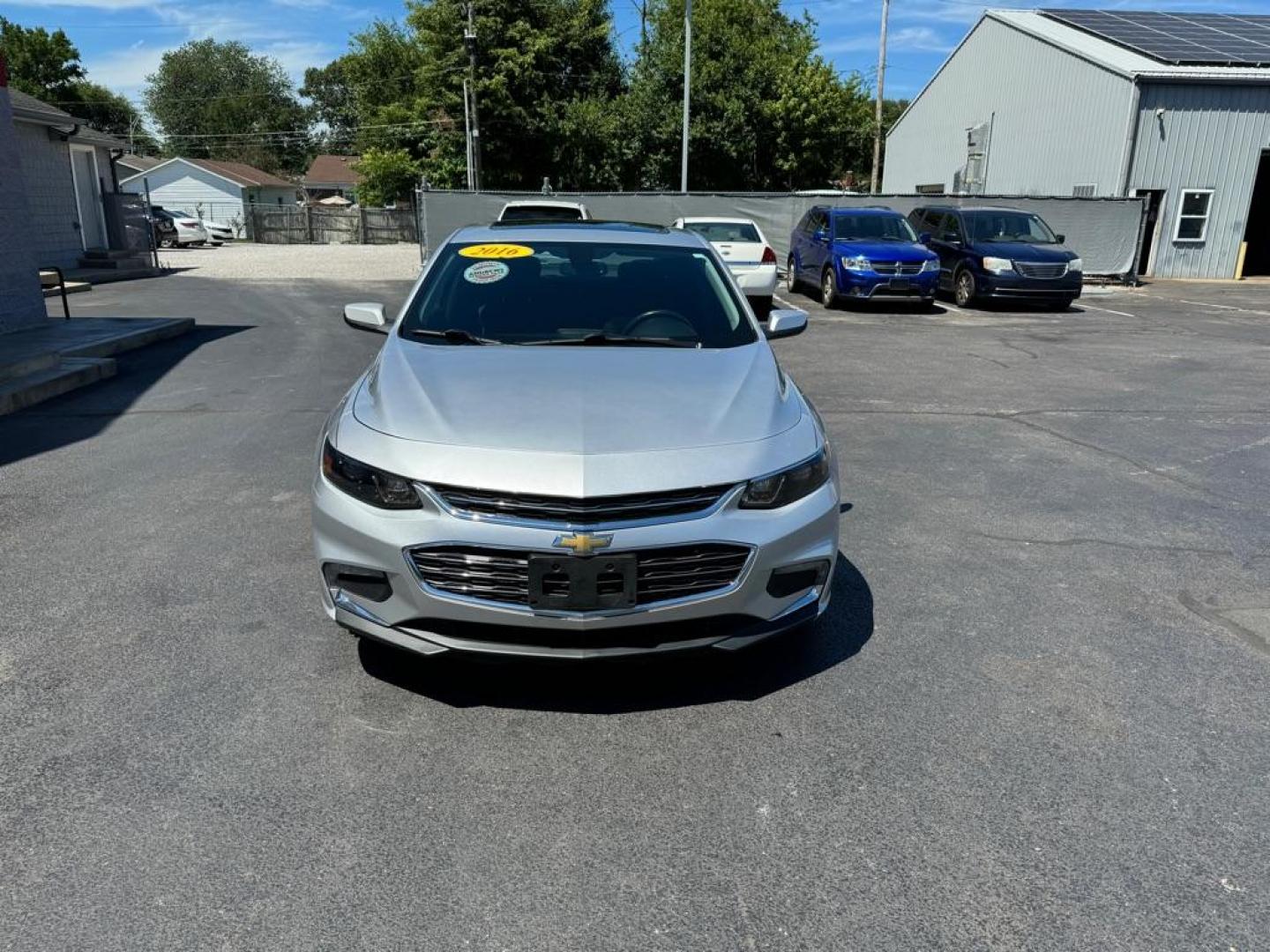 2016 SILVER CHEVROLET MALIBU LT (1G1ZE5ST0GF) with an 1.5L engine, Automatic transmission, located at 3100 Covert Avenue, Evansville, IN, 47714, (812) 473-4492, 37.955418, -87.512238 - Photo#1