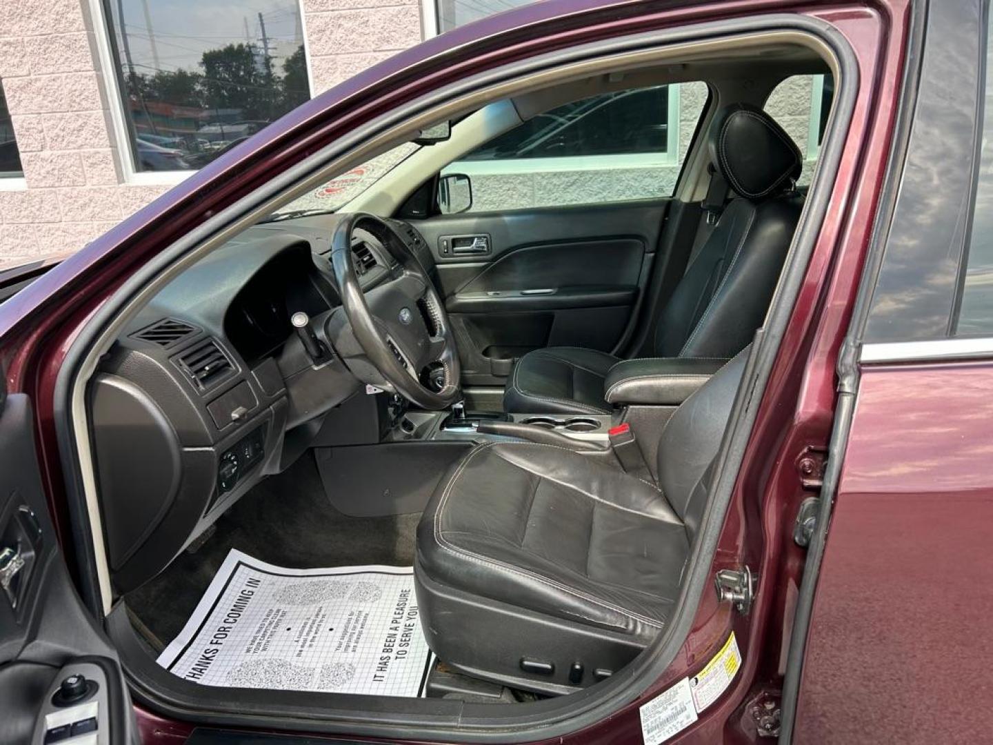 2012 RED FORD FUSION SEL (3FAHP0JG7CR) with an 3.0L engine, Automatic transmission, located at 3100 Covert Avenue, Evansville, IN, 47714, (812) 473-4492, 37.955418, -87.512238 - Photo#6