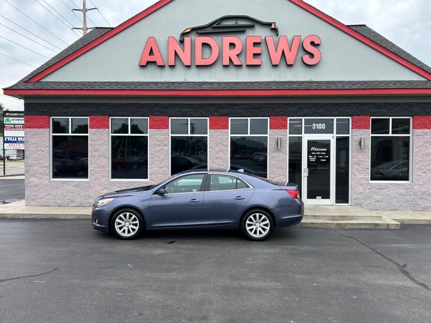 2014 BLUE CHEVROLET MALIBU 2LT (1G11E5SL4EF) with an 2.5L engine, Automatic transmission, located at 3100 Covert Avenue, Evansville, IN, 47714, (812) 473-4492, 37.955418, -87.512238 - Photo#0