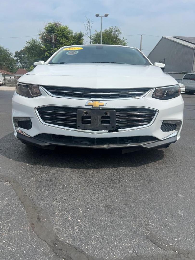 2017 WHITE CHEVROLET MALIBU LT (1G1ZE5ST1HF) with an 1.5L engine, Automatic transmission, located at 3100 Covert Avenue, Evansville, IN, 47714, (812) 473-4492, 37.955418, -87.512238 - Photo#1