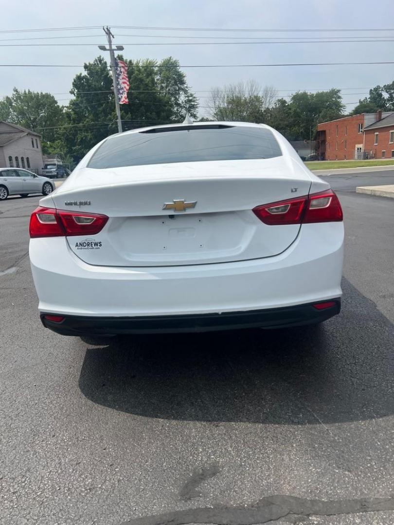 2017 WHITE CHEVROLET MALIBU LT (1G1ZE5ST1HF) with an 1.5L engine, Automatic transmission, located at 3100 Covert Avenue, Evansville, IN, 47714, (812) 473-4492, 37.955418, -87.512238 - Photo#4