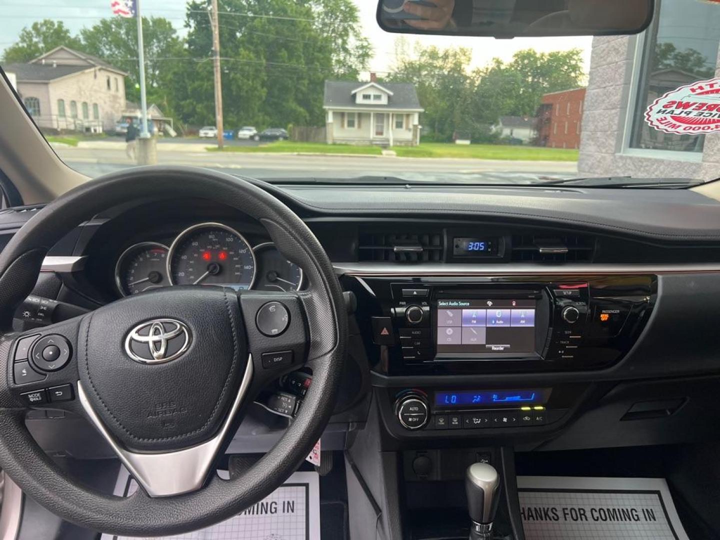 2014 GOLD TOYOTA COROLLA L (5YFBURHE7EP) with an 1.8L engine, Automatic transmission, located at 3100 Covert Avenue, Evansville, IN, 47714, (812) 473-4492, 37.955418, -87.512238 - Photo#4