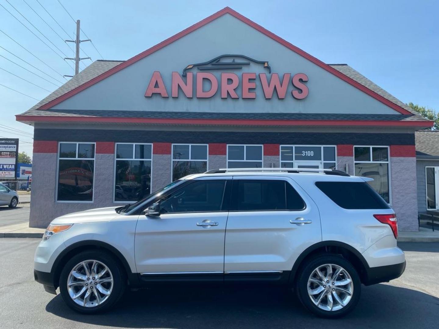 2013 SILVER FORD EXPLORER XLT (1FM5K8D86DG) with an 3.5L engine, Automatic transmission, located at 3100 Covert Avenue, Evansville, IN, 47714, (812) 473-4492, 37.955418, -87.512238 - Photo#0