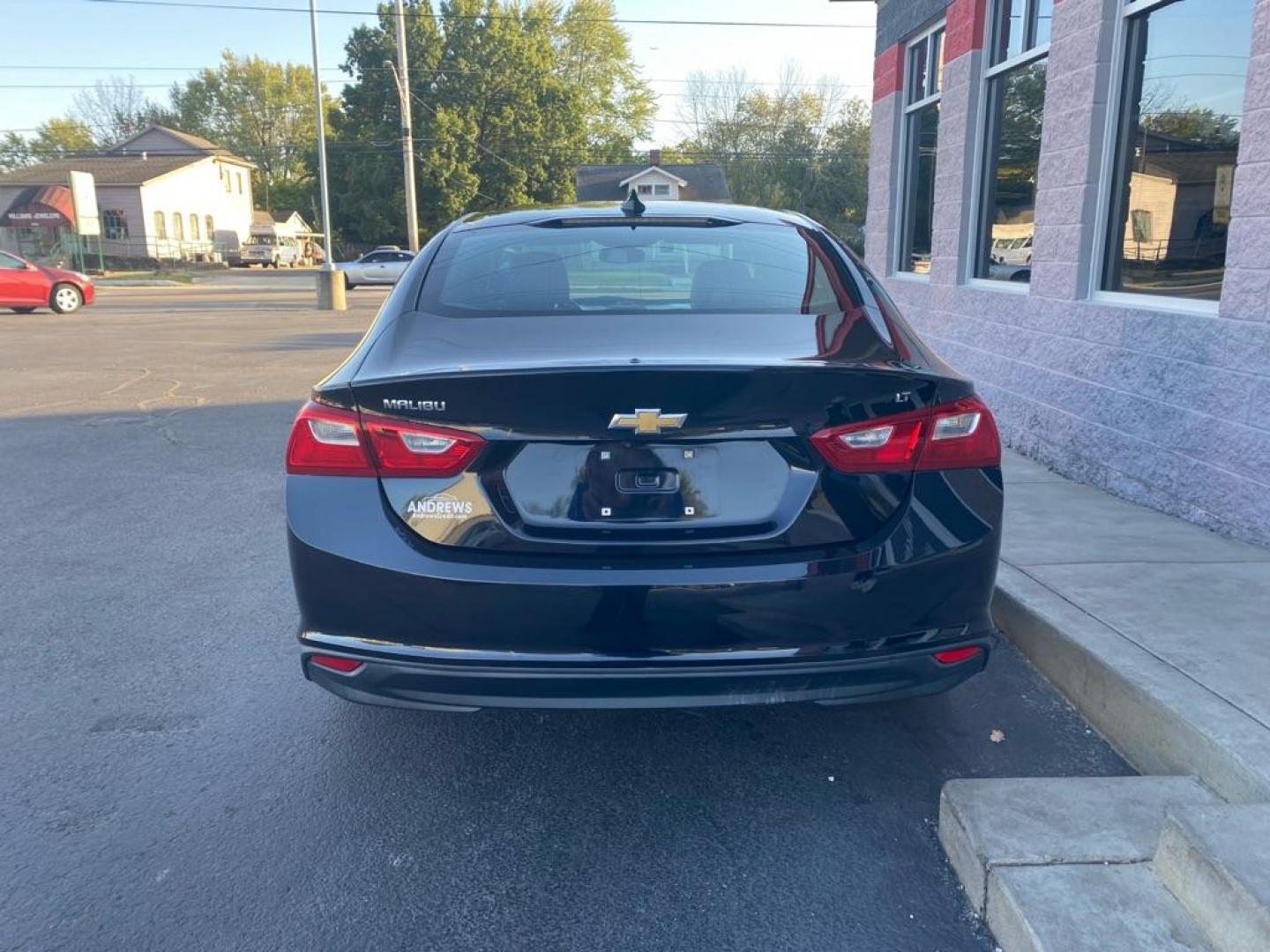 2016 BLACK CHEVROLET MALIBU LT (1G1ZE5ST4GF) with an 1.5L engine, Automatic transmission, located at 3100 Covert Avenue, Evansville, IN, 47714, (812) 473-4492, 37.955418, -87.512238 - Photo#3