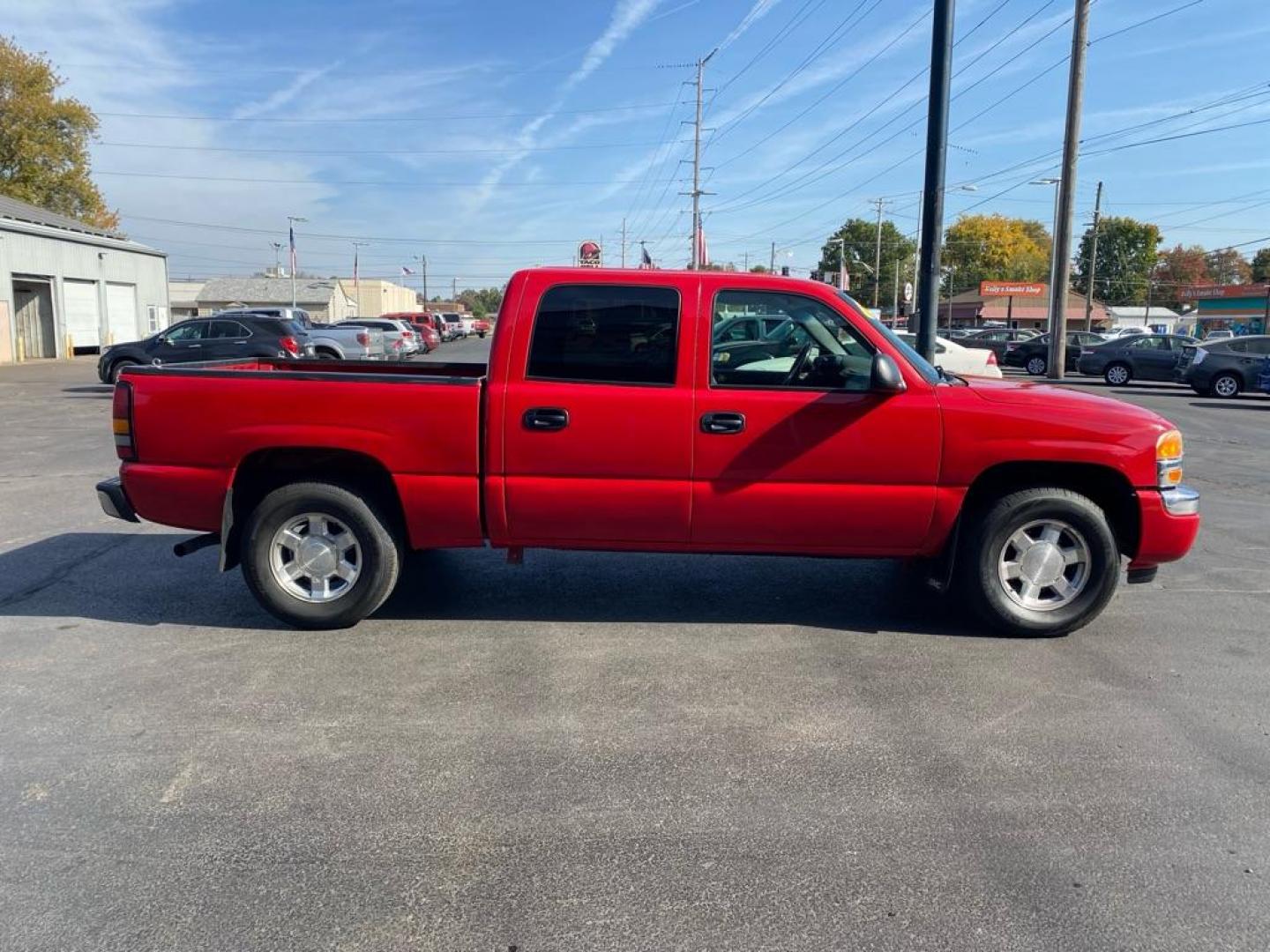 2006 RED GMC NEW SIERRA SLE 1500 (2GTEK13T461) with an 5.3L engine, Automatic transmission, located at 3100 Covert Avenue, Evansville, IN, 47714, (812) 473-4492, 37.955418, -87.512238 - Photo#2