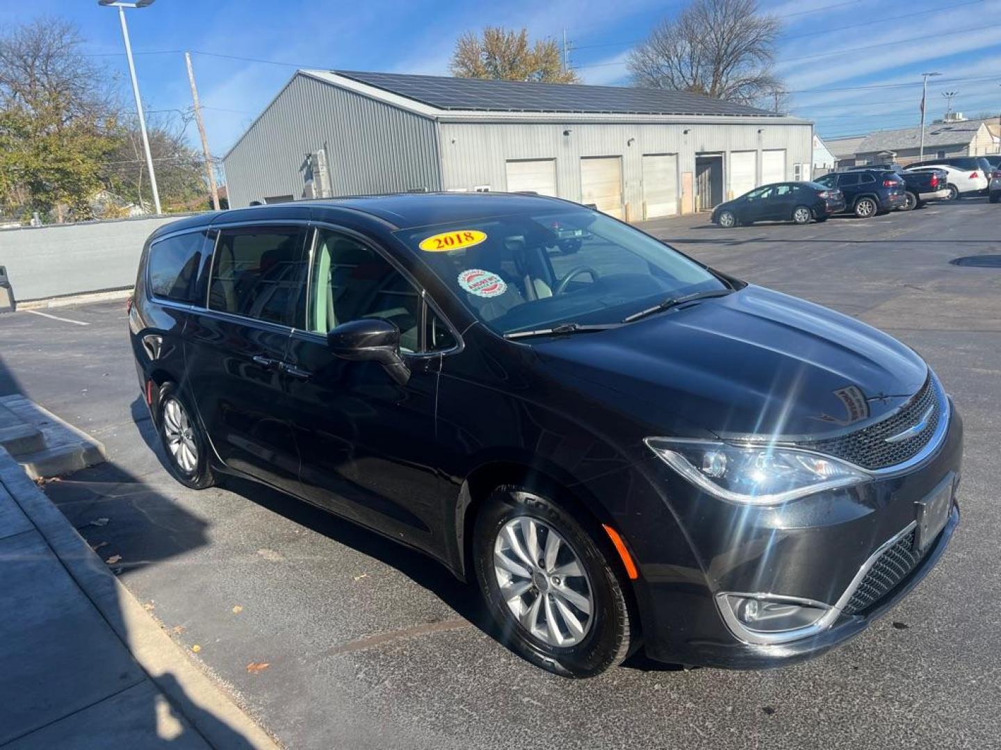 2018 BLACK CHRYSLER PACIFICA TOURING PLUS (2C4RC1FG2JR) with an 3.6L engine, Automatic transmission, located at 3100 Covert Avenue, Evansville, IN, 47714, (812) 473-4492, 37.955418, -87.512238 - Photo#2