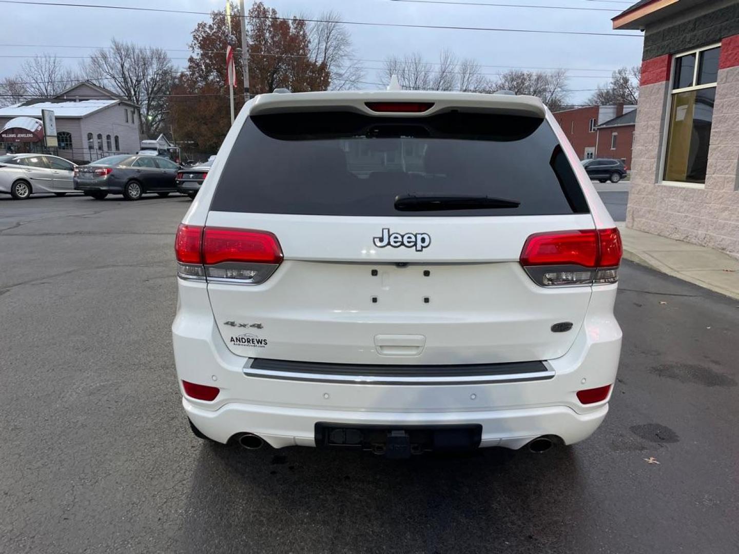 2015 WHITE JEEP GRAND CHEROKEE OVERLAND (1C4RJFCG2FC) with an 3.6L engine, Automatic transmission, located at 3100 Covert Avenue, Evansville, IN, 47714, (812) 473-4492, 37.955418, -87.512238 - Photo#3