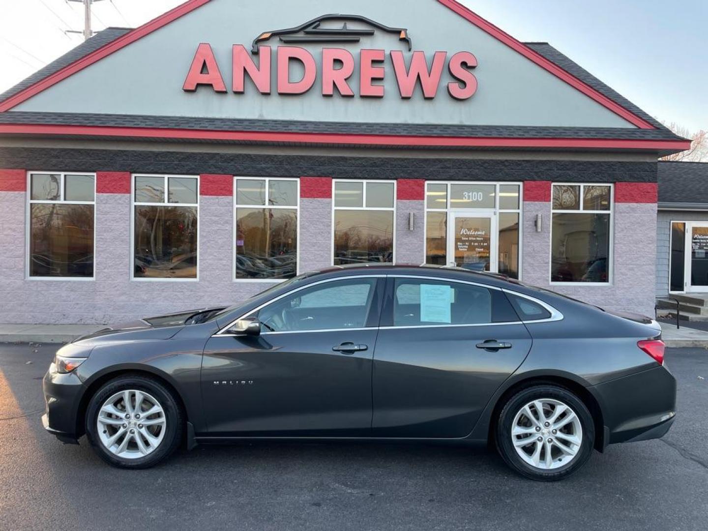 2016 GRAY CHEVROLET MALIBU LT (1G1ZE5ST6GF) with an 1.5L engine, Automatic transmission, located at 3100 Covert Avenue, Evansville, IN, 47714, (812) 473-4492, 37.955418, -87.512238 - Photo#0