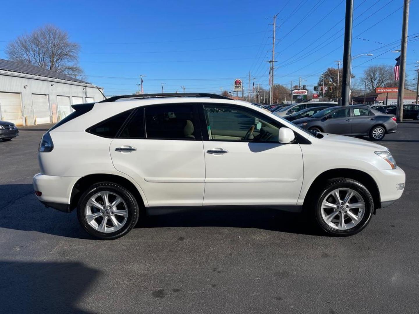 2008 WHITE LEXUS RX 350 (2T2HK31U08C) with an 3.5L engine, Automatic transmission, located at 3100 Covert Avenue, Evansville, IN, 47714, (812) 473-4492, 37.955418, -87.512238 - Photo#2