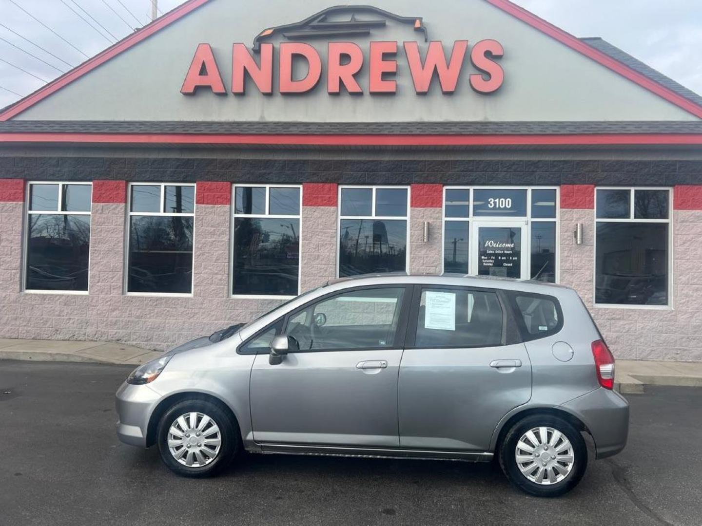 2008 GRAY HONDA FIT (JHMGD38498S) with an 1.5L engine, Automatic transmission, located at 3100 Covert Avenue, Evansville, IN, 47714, (812) 473-4492, 37.955418, -87.512238 - Photo#0