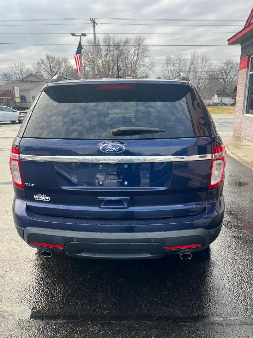 2011 BLUE FORD EXPLORER XLT (1FMHK7D85BG) with an 3.5L engine, Automatic transmission, located at 3100 Covert Avenue, Evansville, IN, 47714, (812) 473-4492, 37.955418, -87.512238 - Photo#3