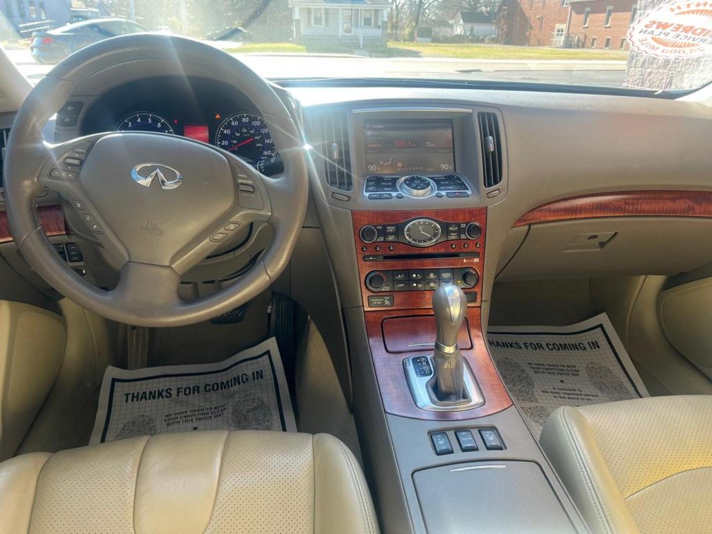 2007 WHITE INFINITI G35 (JNKBV61F77M) with an 3.5L engine, Automatic transmission, located at 3100 Covert Avenue, Evansville, IN, 47714, (812) 473-4492, 37.955418, -87.512238 - Photo#4