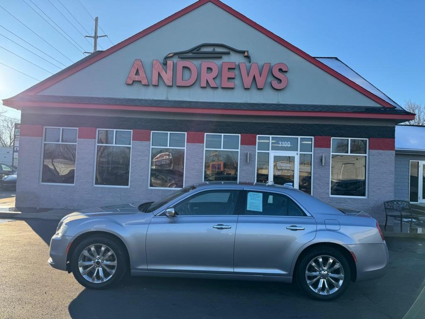 2017 SILVER CHRYSLER 300C (2C3CCAKG2HH) with an 3.6L engine, Automatic transmission, located at 3100 Covert Avenue, Evansville, IN, 47714, (812) 473-4492, 37.955418, -87.512238 - Photo#0