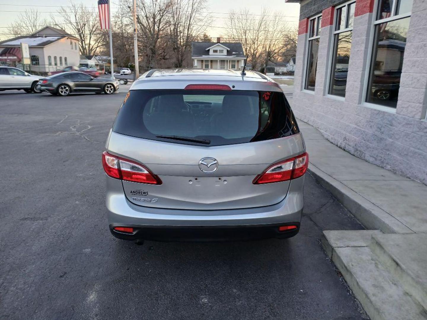 2012 SILVER MAZDA 5 (JM1CW2BL9C0) with an 2.5L engine, Automatic transmission, located at 3100 Covert Avenue, Evansville, IN, 47714, (812) 473-4492, 37.955418, -87.512238 - Photo#2