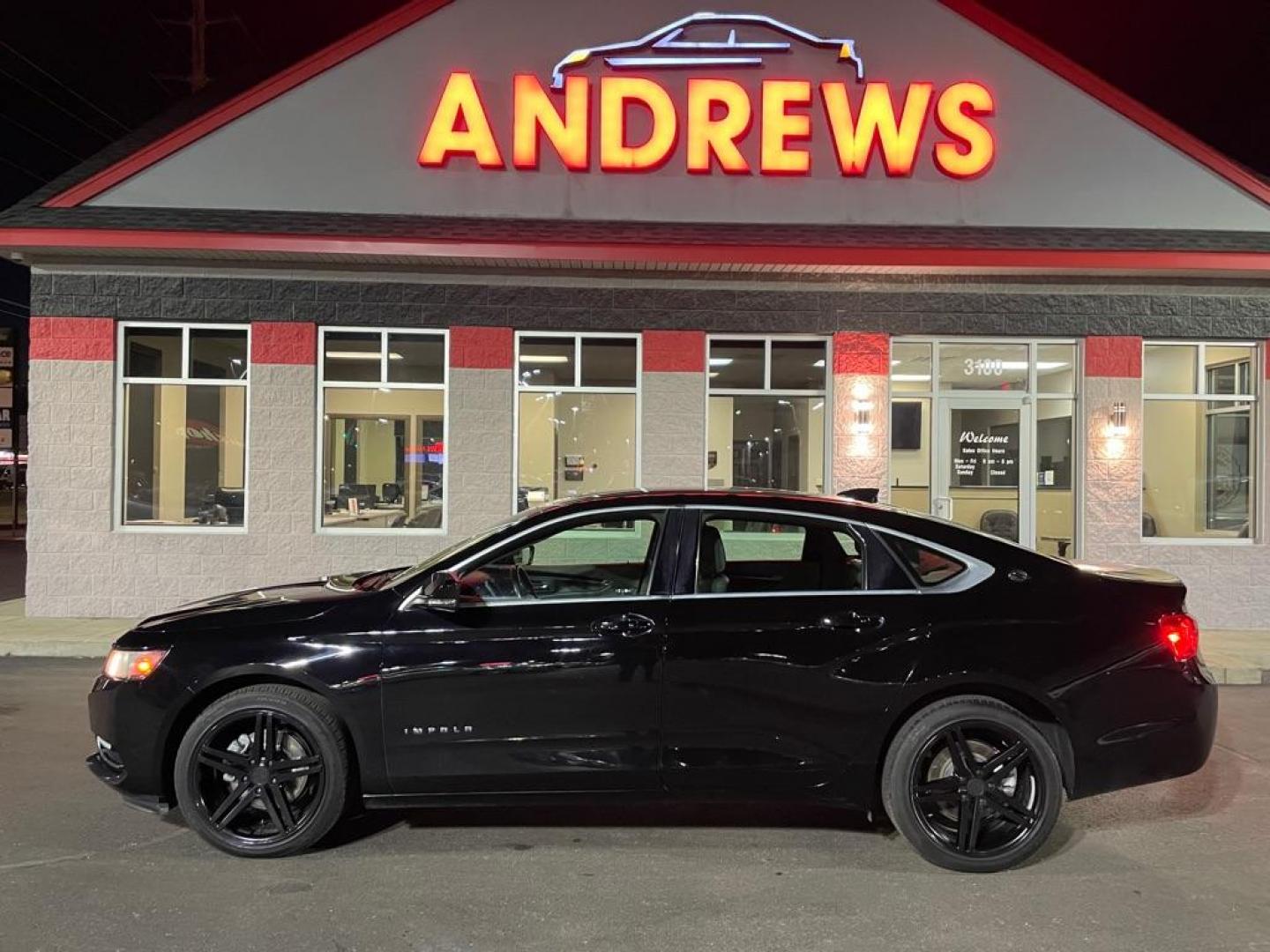 2018 BLACK CHEVROLET IMPALA LT (2G1105S35J9) with an 3.6L engine, Automatic transmission, located at 3100 Covert Avenue, Evansville, IN, 47714, (812) 473-4492, 37.955418, -87.512238 - Photo#0