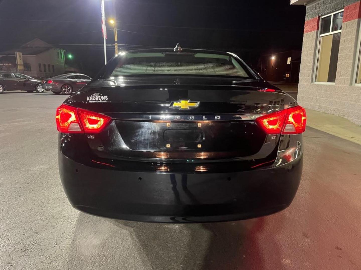 2018 BLACK CHEVROLET IMPALA LT (2G1105S35J9) with an 3.6L engine, Automatic transmission, located at 3100 Covert Avenue, Evansville, IN, 47714, (812) 473-4492, 37.955418, -87.512238 - Photo#3