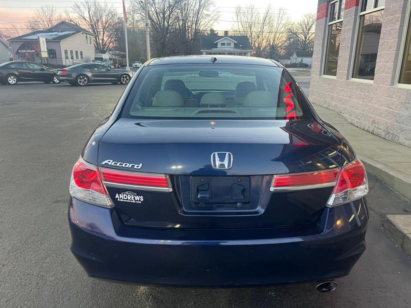 2011 BLUE HONDA ACCORD EXL (1HGCP2F86BA) with an 2.4L engine, Automatic transmission, located at 3100 Covert Avenue, Evansville, IN, 47714, (812) 473-4492, 37.955418, -87.512238 - Photo#3