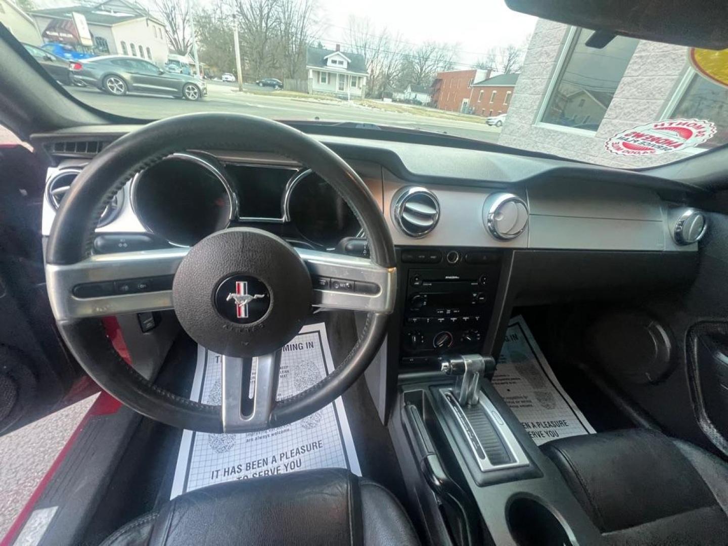 2007 RED FORD MUSTANG (1ZVFT80N575) with an 4.0L engine, Automatic transmission, located at 3100 Covert Avenue, Evansville, IN, 47714, (812) 473-4492, 37.955418, -87.512238 - Photo#4