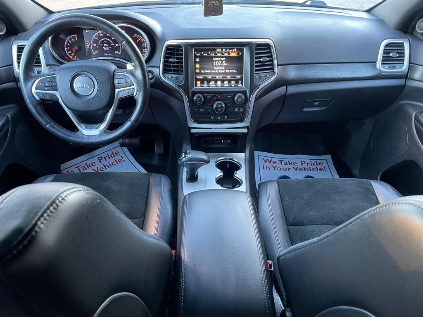 2015 WHITE JEEP GRAND CHEROKEE LAREDO (1C4RJEAG7FC) with an 3.6L engine, Automatic transmission, located at 3100 Covert Avenue, Evansville, IN, 47714, (812) 473-4492, 37.955418, -87.512238 - Photo#11