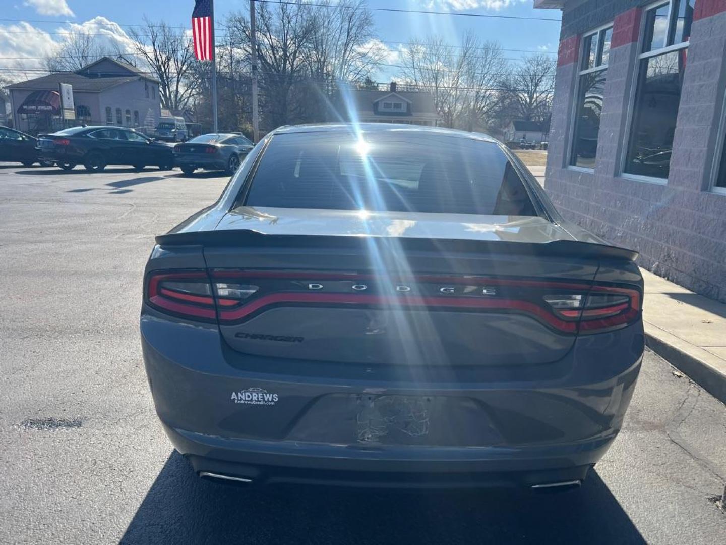 2017 GRAY DODGE CHARGER SE (2C3CDXBG4HH) with an 3.6L engine, Automatic transmission, located at 3100 Covert Avenue, Evansville, IN, 47714, (812) 473-4492, 37.955418, -87.512238 - Photo#3