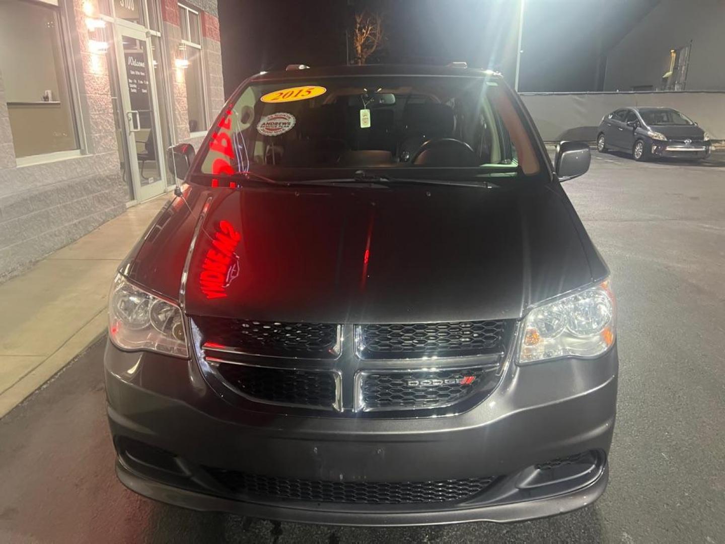 2015 GRAY DODGE GRAND CARAVAN SXT (2C4RDGCG9FR) with an 3.6L engine, Automatic transmission, located at 3100 Covert Avenue, Evansville, IN, 47714, (812) 473-4492, 37.955418, -87.512238 - Photo#1