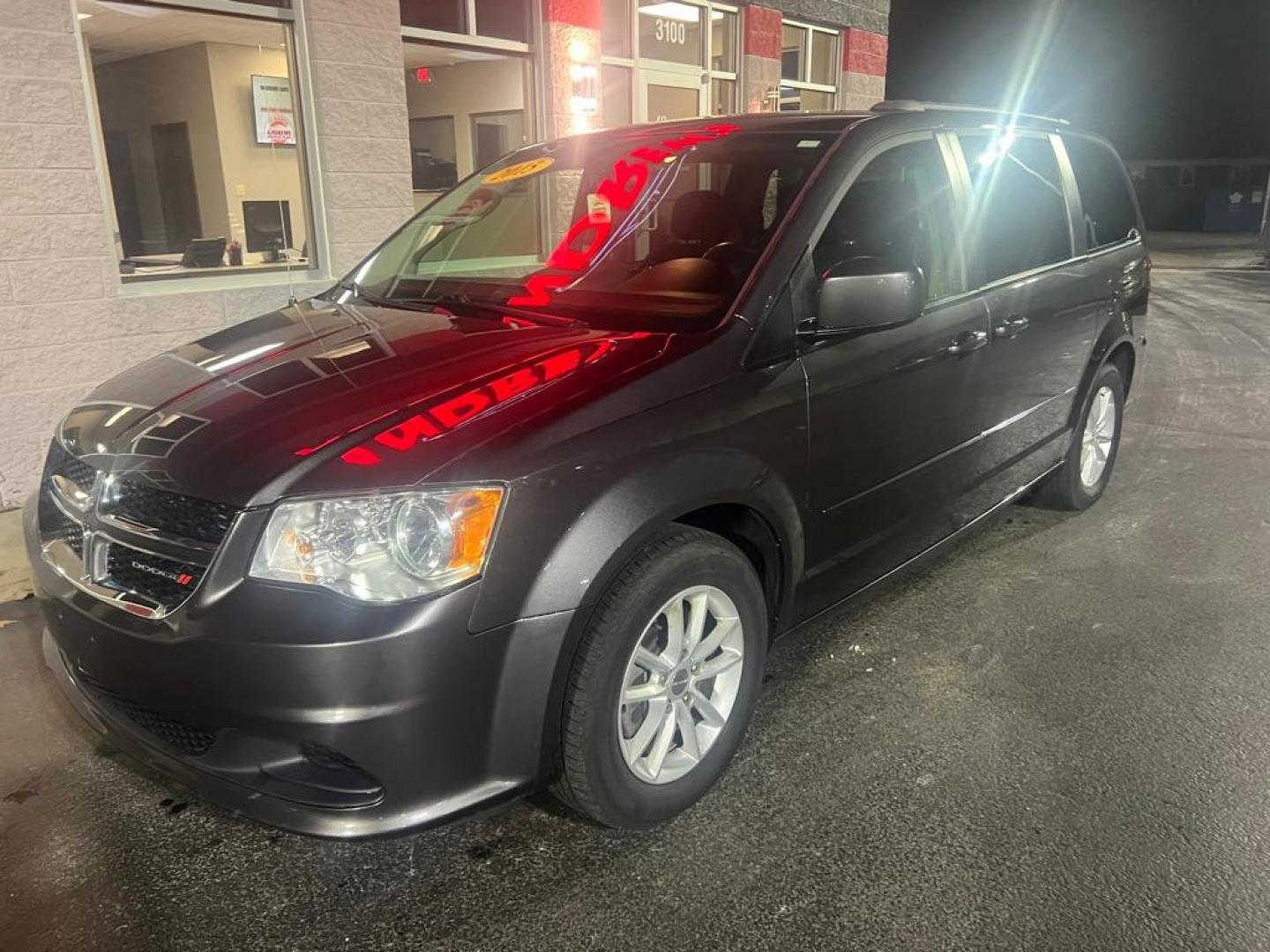 2015 GRAY DODGE GRAND CARAVAN SXT (2C4RDGCG9FR) with an 3.6L engine, Automatic transmission, located at 3100 Covert Avenue, Evansville, IN, 47714, (812) 473-4492, 37.955418, -87.512238 - Photo#2