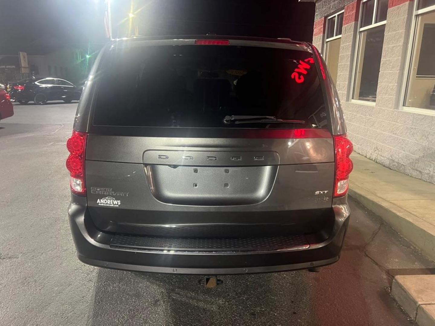 2015 GRAY DODGE GRAND CARAVAN SXT (2C4RDGCG9FR) with an 3.6L engine, Automatic transmission, located at 3100 Covert Avenue, Evansville, IN, 47714, (812) 473-4492, 37.955418, -87.512238 - Photo#3