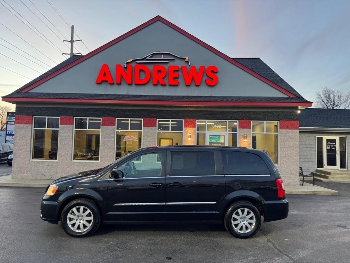 2014 BLACK CHRYSLER TOWN and COUNTRY TOURING (2C4RC1BGXER) with an 3.6L engine, Automatic transmission, located at 3100 Covert Avenue, Evansville, IN, 47714, (812) 473-4492, 37.955418, -87.512238 - Photo#0