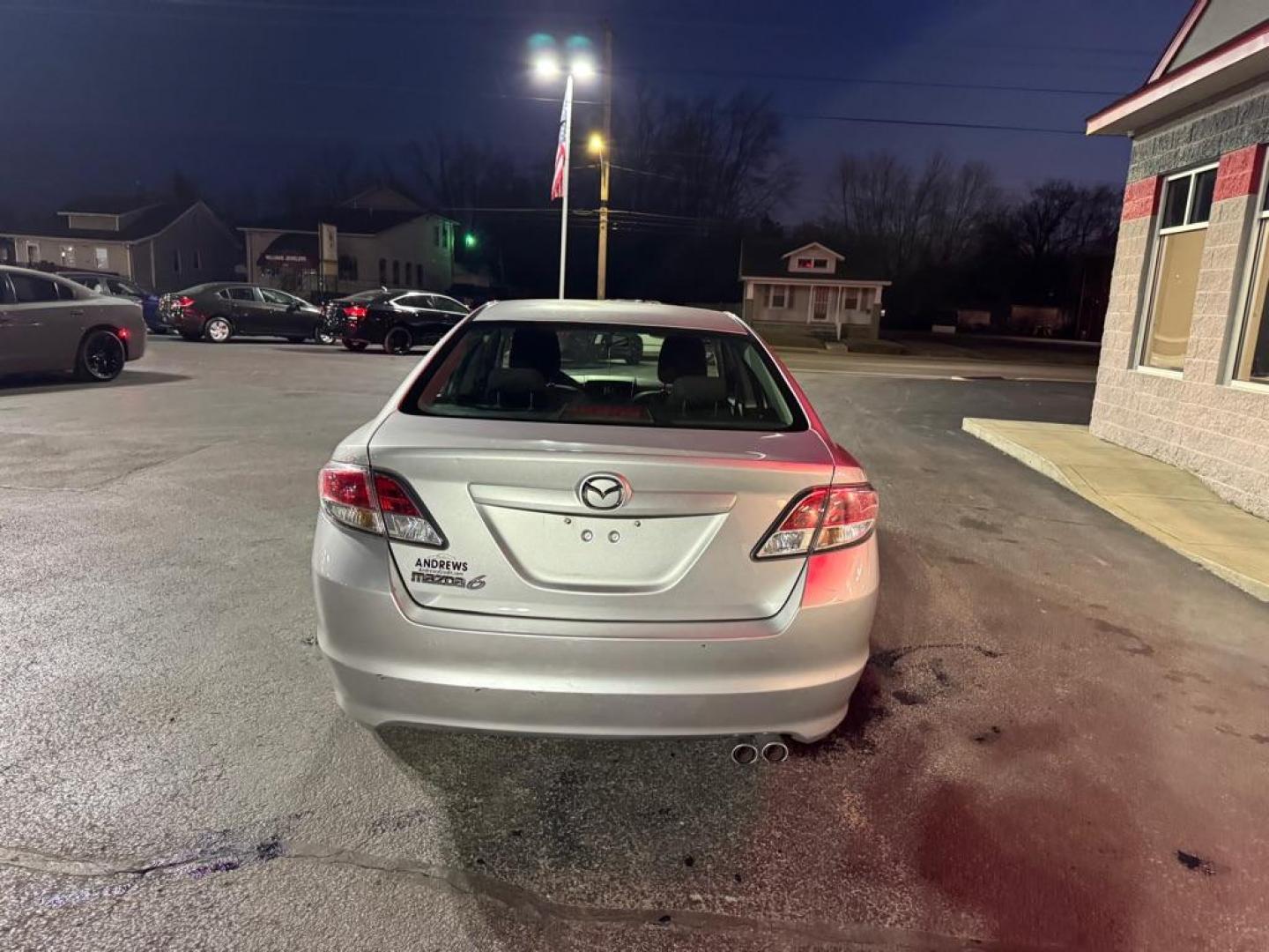 2012 SILVER MAZDA 6 I (1YVHZ8BH2C5) with an 2.5L engine, Automatic transmission, located at 3100 Covert Avenue, Evansville, IN, 47714, (812) 473-4492, 37.955418, -87.512238 - Photo#3