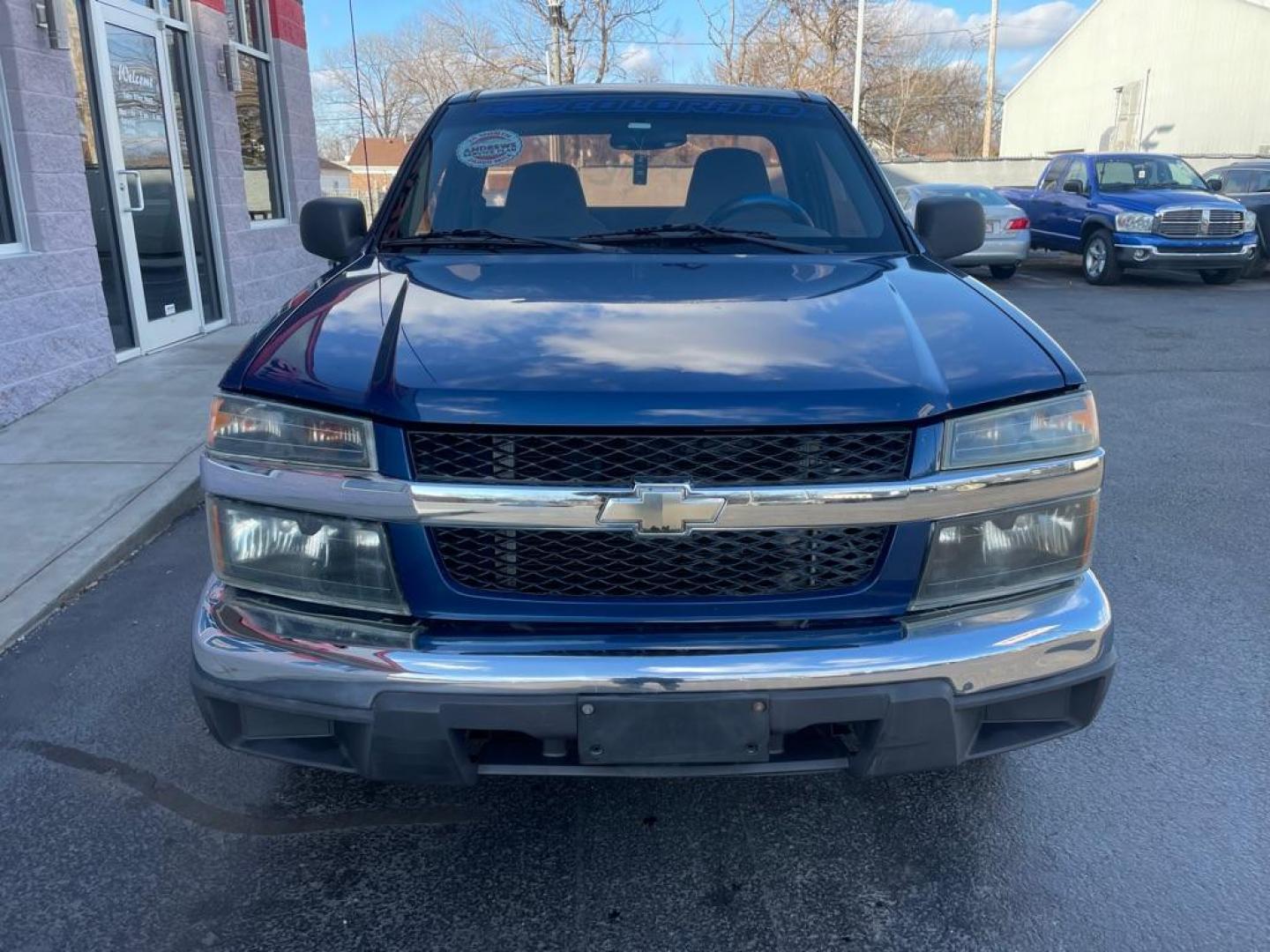 2005 BLUE CHEVROLET COLORADO (1GCCS146058) with an 3.5L engine, Automatic transmission, located at 3100 Covert Avenue, Evansville, IN, 47714, (812) 473-4492, 37.955418, -87.512238 - Photo#1