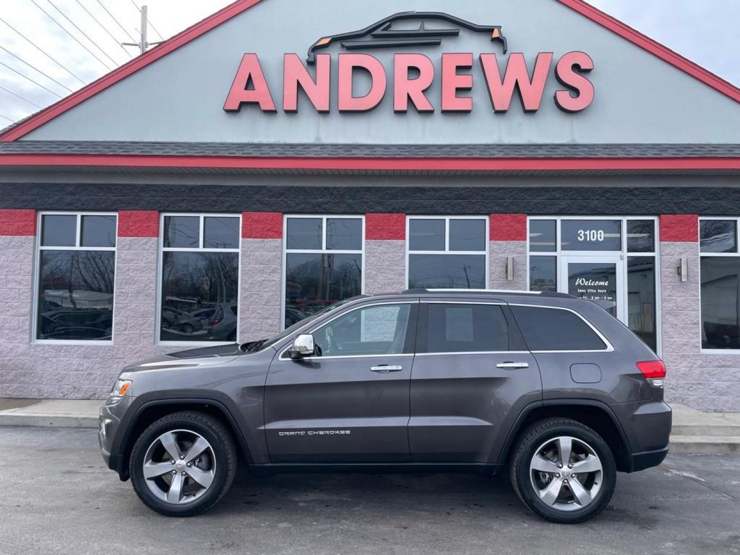 2014 GRAY JEEP GRAND CHEROKEE LIMITED (1C4RJFBG0EC) with an 3.6L engine, Automatic transmission, located at 3100 Covert Avenue, Evansville, IN, 47714, (812) 473-4492, 37.955418, -87.512238 - Photo#0