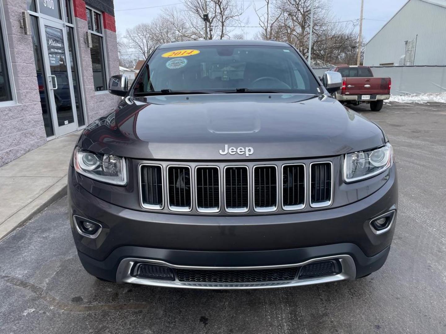 2014 GRAY JEEP GRAND CHEROKEE LIMITED (1C4RJFBG0EC) with an 3.6L engine, Automatic transmission, located at 3100 Covert Avenue, Evansville, IN, 47714, (812) 473-4492, 37.955418, -87.512238 - Photo#1